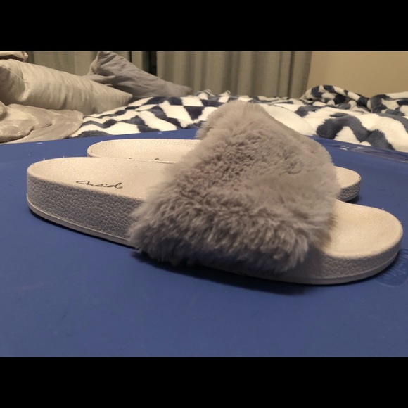 Slides/slippers - Picture 2 of 2
